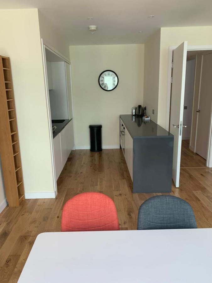 Quartermile 1 Bedroom Apartment - With Free Parking Included Эдинбург Экстерьер фото